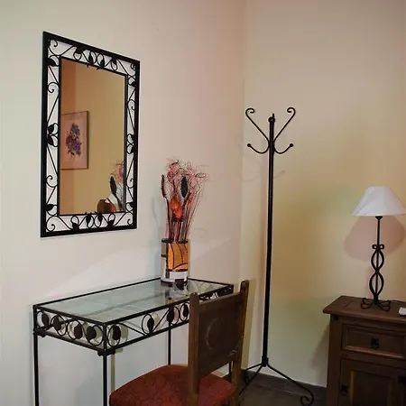 Casa Queta Bed and Breakfast 3*